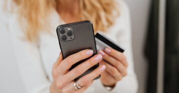 Quanto custa um iPhone 7 e vale a pena comprar? Quanto custa um iPhone 7 e vale a pena comprar?