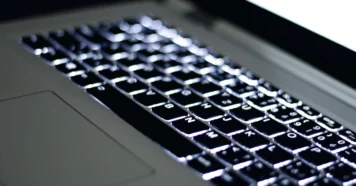 Como fazer o teclado do notebook brilhar facilmente