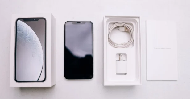Como saber se o iPhone está carregando desligado?